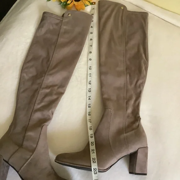 NWOT Liz Claiborne Over Knee Boots (8) - Picture 11 of 14